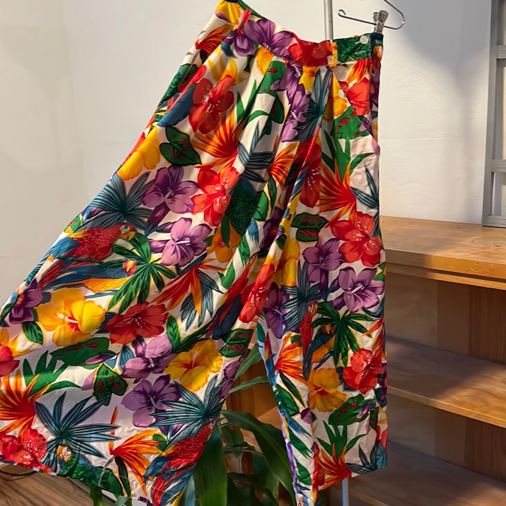 Vintage, Tropical floral, With parrots, flare pants, Capri size small